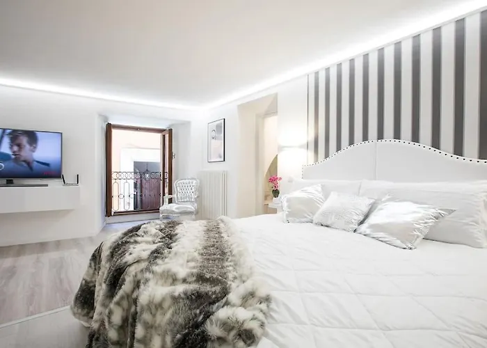 My Piazza Navona Jacuzzi - Collection Roma