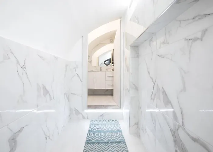 My Piazza Navona Jacuzzi - Collection